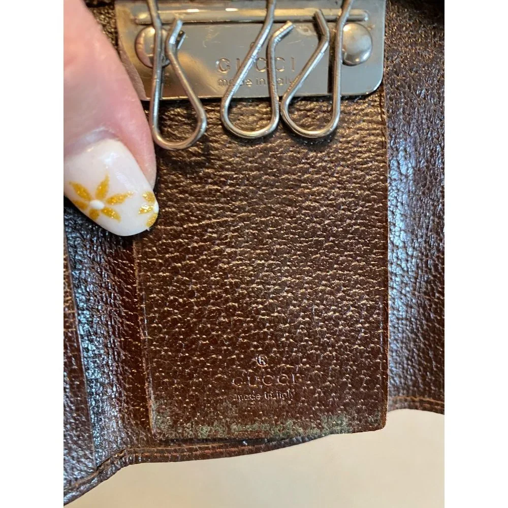 Gucci Classic Monogram Key Case Authentic - Picture 6 of 15